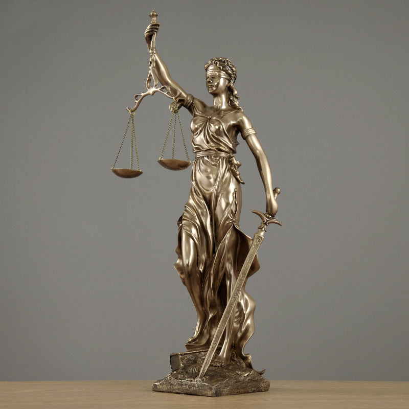 Light Luxury Goddess of Justice Sculpture Decorative Ornament