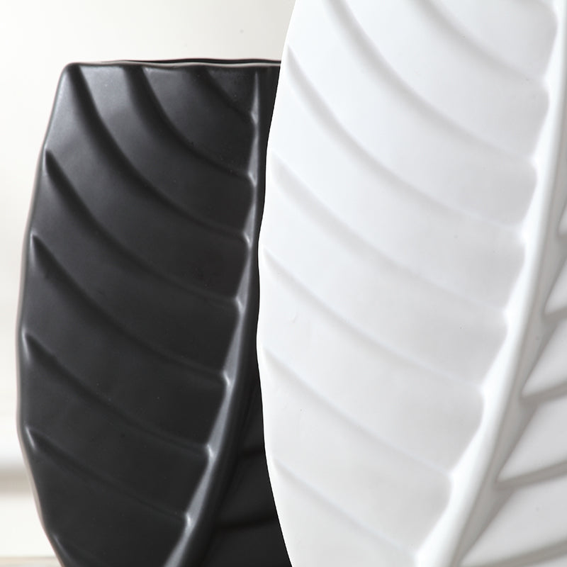Nordic Leaf Ceramic Vase – Modern Luxury TV Cabinet & Table Decor