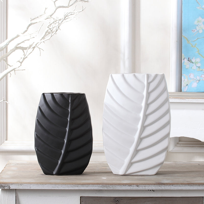 Nordic Leaf Ceramic Vase – Modern Luxury TV Cabinet & Table Decor