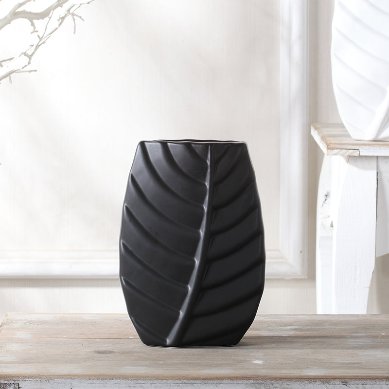 Nordic Leaf Ceramic Vase – Modern Luxury TV Cabinet & Table Decor
