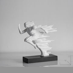 Resin Figurine Sculpture – Elegant Entryway & Shelf Decor