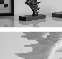 Resin Figurine Sculpture – Elegant Entryway & Shelf Decor